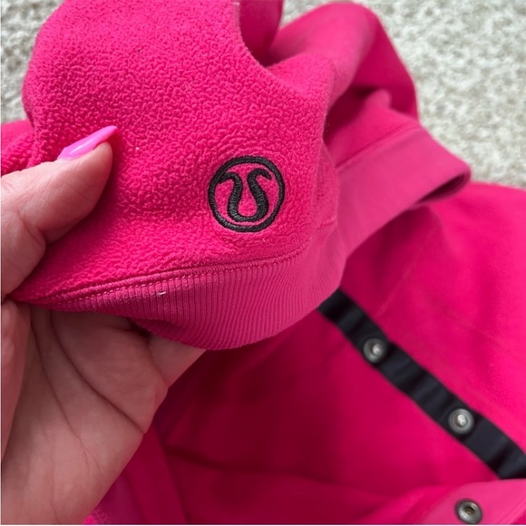 Used Lululemon Magenta Hot Pink Fleece Pullover Hoodie Sweatshirt size 8 - Picture 5 of 9